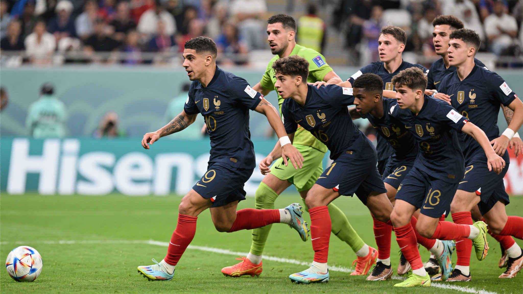 欧冠表现解析：巴黎国米领衔，巴萨枪手表现优异